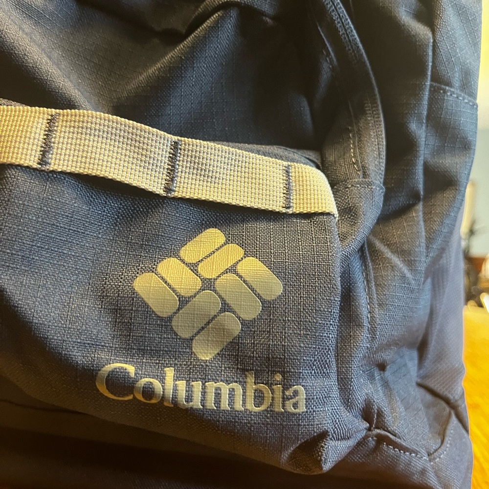 Columbia Backpack - Picture 2 of 16